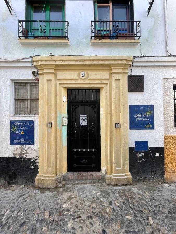 Placeta San Nicolas * Grenade